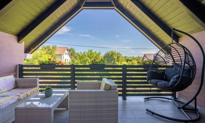 Smoljanac Apartamento | Beautiful and relaxing studio apartment near Plitvice Lakes.