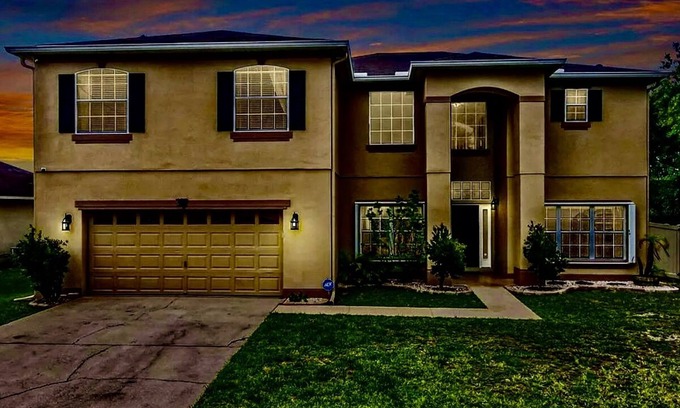 Poinciana Casa | Beautiful and Spaces 5 Bedroom Home Close to Disney
