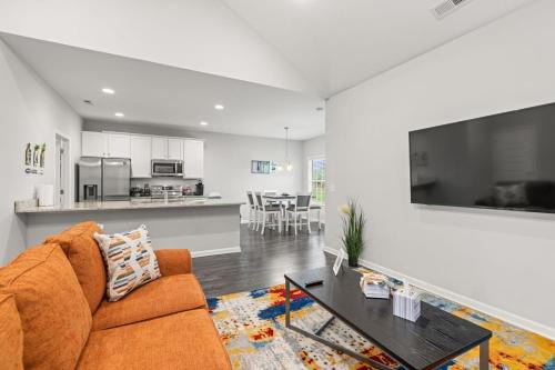 Spring Hill Casa | Beautiful and SUPER comfy home!