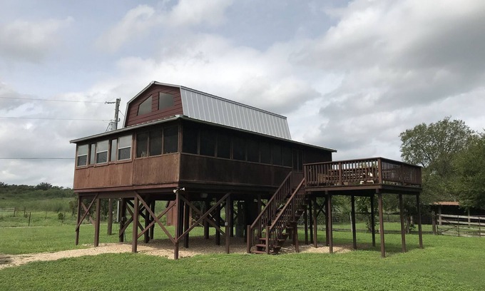 Staples Cabina | Grandes parejas alejarse. True River Experience, aislamiento, vida en el campo,