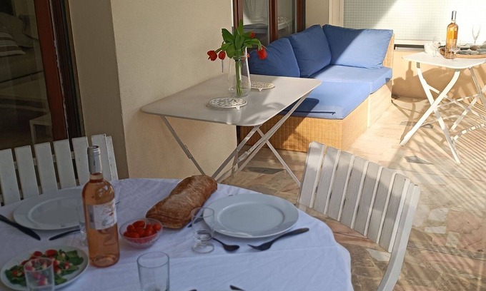 Sanary-sur-Mer Apartamento | Acogedor apartamento para 6 personas con WIFI, TV, terraza y aparcamiento