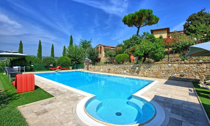San Gimignano Apartamento | Bonito apartamento para 2 personas con WIFI, A/C, piscina, TV, vista panorámica y aparcamiento