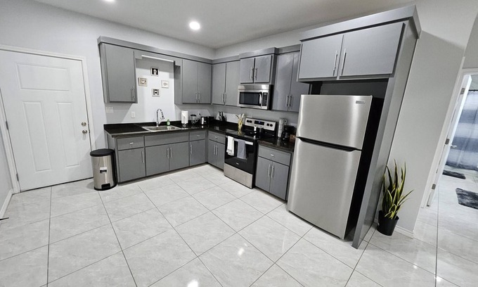 Weslaco Apartamento | Beautiful Apartment 9 min to Mercedes Outlets