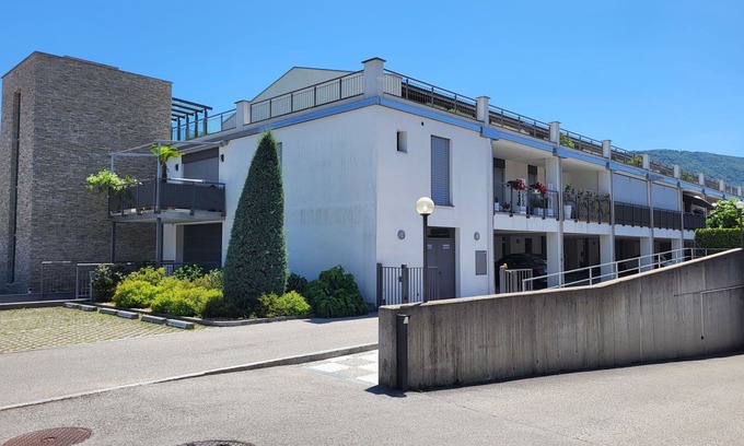 Caslano Apartamento | Precioso apartamento para 4 personas con WIFI, TV, terraza y aparcamiento