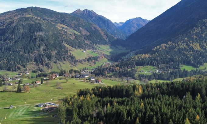 Schladming Apartamento | Hermoso apartamento para 9 personas con WIFI, TV, patio, mascotas permitida y aparcamiento