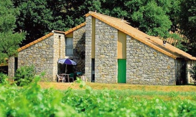 Chambonas Apartamento | Precioso apartamento con piscina, WIFI, TV, terraza, mascotas permitida y aparcamiento