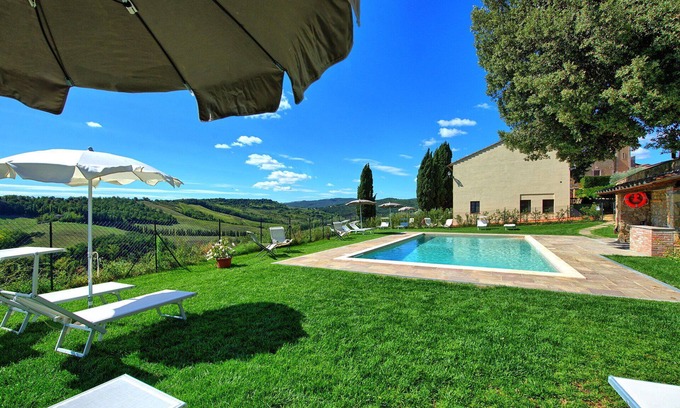 San Gimignano Apartamento | Hermoso apartamento con A/C, piscina, WIFI, vista panorámica y aparcamiento, cerca de San Gimignano