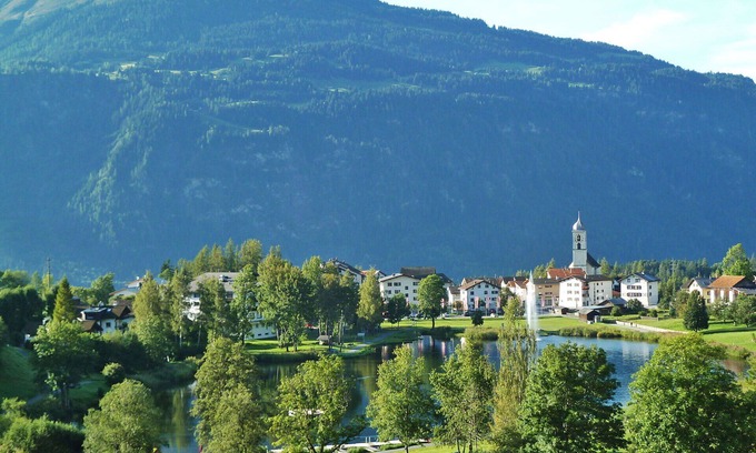 Laax Apartamento | Apartamento con piscina, WIFI, TV, balcón, mascotas permitida, vista panorámica, aparcamiento
