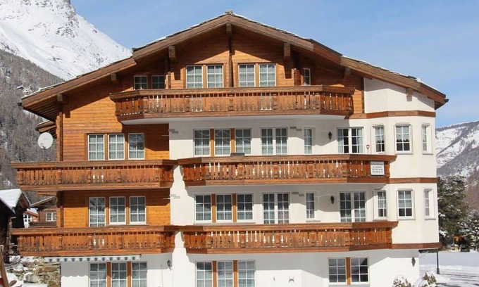 Saas Grund Apartamento | Beautiful apartment for 4 people with WIFI, balcony and pets allowed