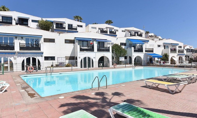 Patalavaca Apartamento | Bonito apartamento para 2 personas con WIFI, A/C, piscina, TV, balcón y mascotas permitida