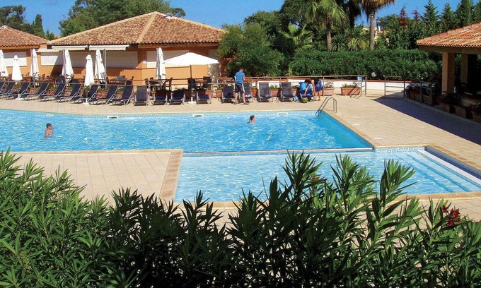 Bravone Apartamento | Beautiful apartment for 6 guests with pool, WIFI, terrace and parking