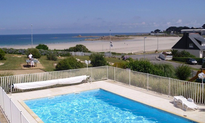 Le Ru Apartamento | Precioso apartamento para 2 personas con WIFI, piscina, TV, mascotas permitida y aparcamiento