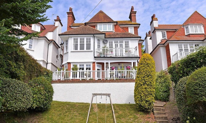 Eastbourne Apartamento | Hermoso apartamento con maravilloso espacio exterior y vistas costeras.