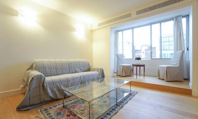 Suresnes Apartamento | Beautiful apartment in LEVALLOIS