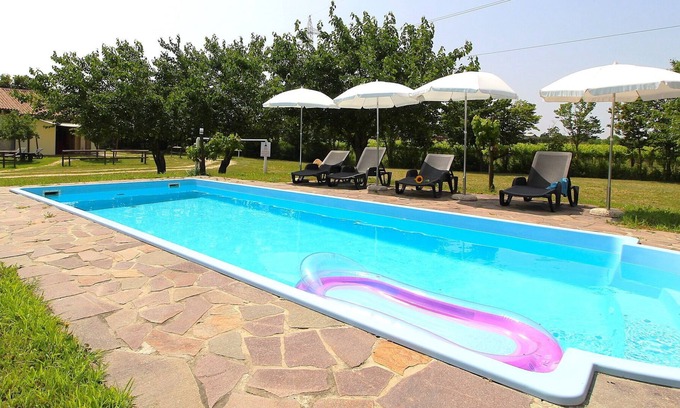 Silea Casa | Beautiful apartment in villa for 4 guests with A/C, pool, WIFI and patio