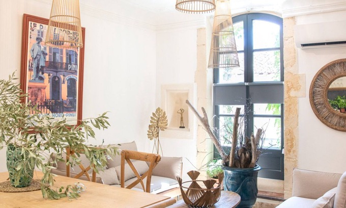 Arles City Centre Apartamento | Beautiful apartment in the heart of the Roquette district, comfort assured