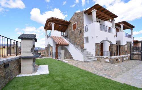 Castiadas Apartamento | Beautiful Apartment In Olia Speciosa