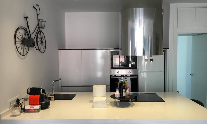Carabanchel Apartamento | Precioso piso cerca de Madrid Rio con plaza de parking