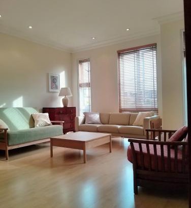 Mortlake Apartamento | Beautiful apartment underground parking, balcony in Kew, Richmond Archives London