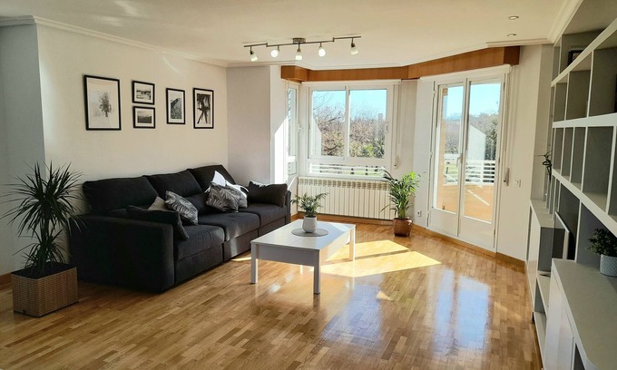 Logrono Apartamento | Precioso apartamento, muy espacioso, con vistas y garaje