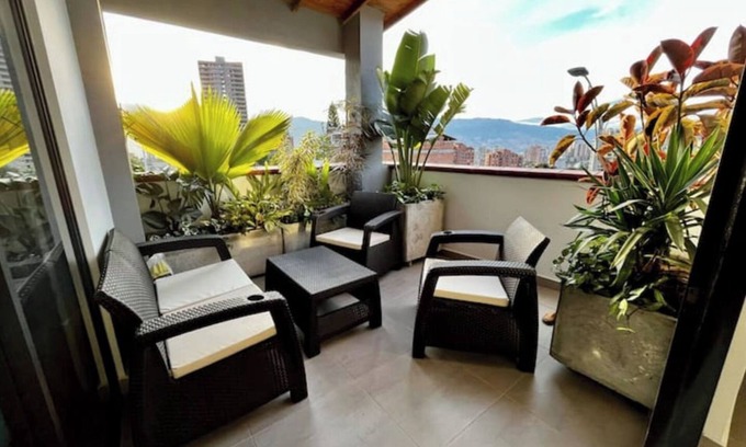 El Tesoro Apartamento | Hermoso apartamento con terraza y amplia oficina