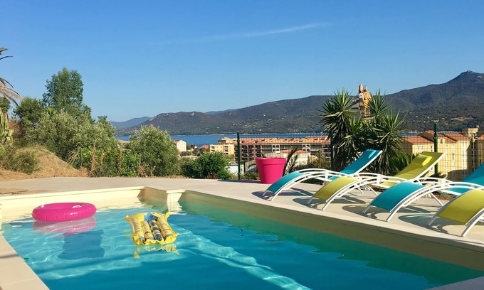 Propriano Apartamento | Precioso apartamento con vista al mar, piscina, cerca de playas y puerto