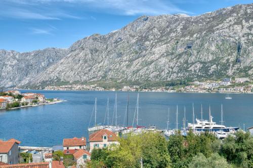 Kotor Apartamento | Beautiful Apt Anna with Sea View by MN Property