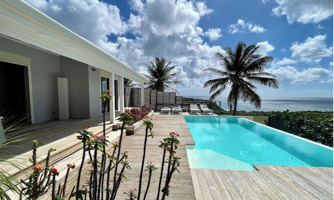 Sainte-Anne Villa | Hermosa arquitecto en una villa excepcional con vistas al mar 180 °