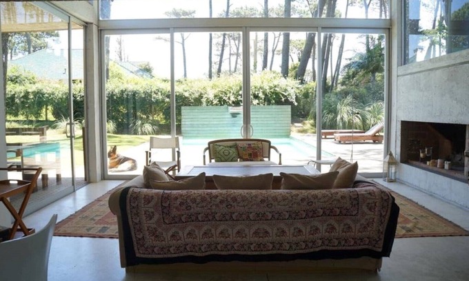 Maldonado Casa | Hermosa casa de diseño arquitectónico cerca de todo