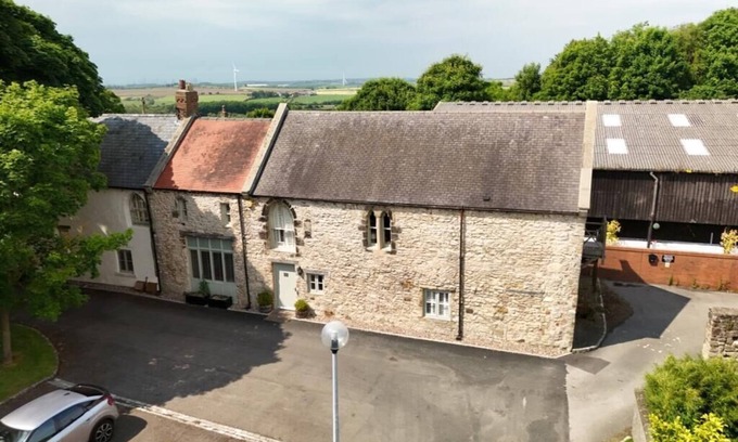 Peterlee Casa | Beautiful Barn Conversion, With Exposed Stone Walls and Period Features.