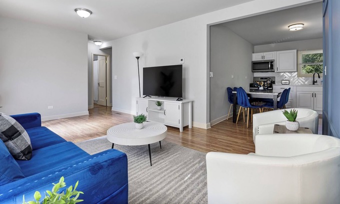 Barrington Casa | Beautiful Barrington home with large deck and balcony