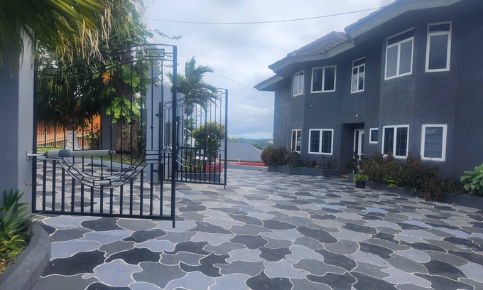 Mandeville Cabina | Beautiful Battersea lodge 5mins from mandeville Town