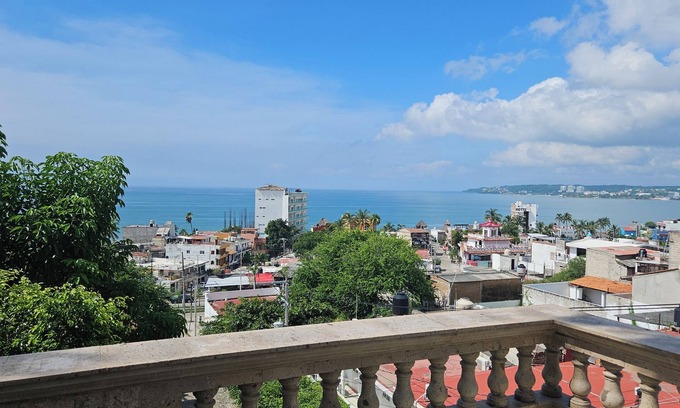 Bucerias Condominio | Beautiful Bay Views, close to Town Center, Dining and Beach