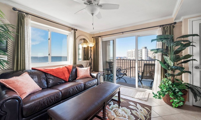 Midtown Ocean City Condominio | Beautiful Bayview Condo Close to the Beach and the Convention Center