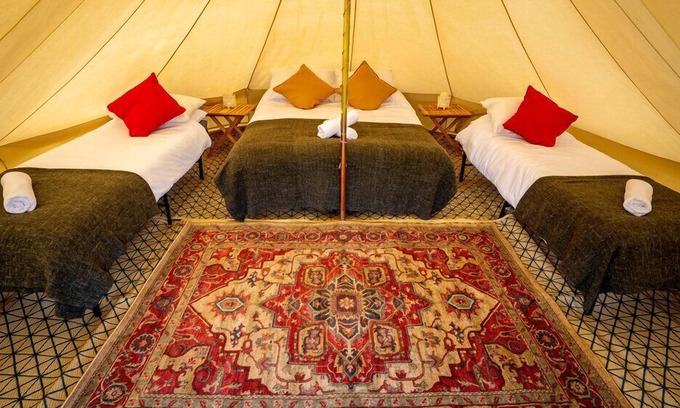 Great Hallingbury Alquiler De RV | Tienda de campaña-Baño compartido-Beautiful Bell Tent