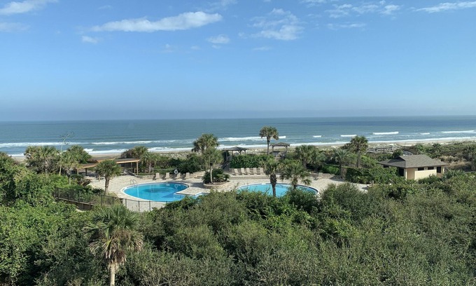 Fernandina Beach Condominio | Beautiful Beachfront Condo - Access to Amelia Island Golf & Beach Club