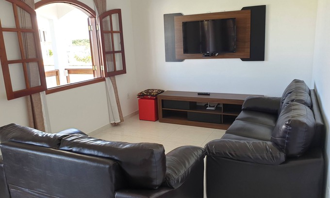 Sao Vicente de Paula Casa | Beautiful beach house with pool and barbecue area