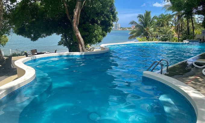 Playa Coronado Apartamento | ★ Beautiful Beach Stay ★ Golf and Beach Suite at Coronado, Panama!