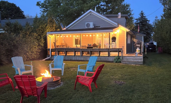 Central Huron Cabaña | Beautiful beachfront cottage with hot tub, Bayfield ON