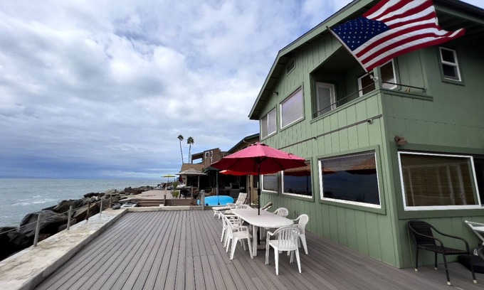 Faria Beach Casa | Privada, cerrada hermosa casa frente al mar! SEMANAS COMPLETAS DE ALQUILER DE VERANO SOLAMENTE.