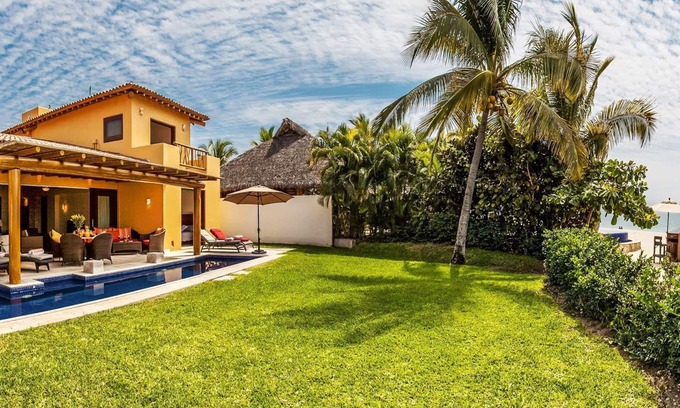 Bucerias Casa | casa frente al mar hermosa con piscina