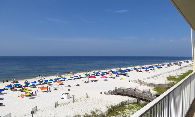 Gulf Shores Condominio | Gulf Shores-Beautiful Beachfront Bliss! Reserve ahora para grandes tarifas de otoño e invierno