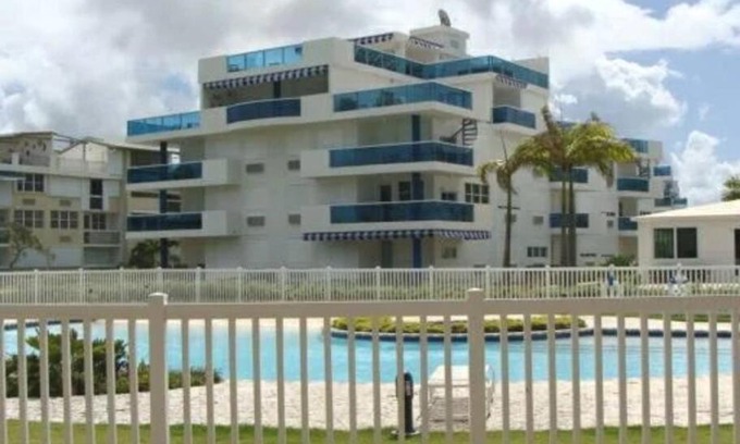 Torrecilla Baja Apartamento | Beautiful beachside apartment w/terrace, balcony.