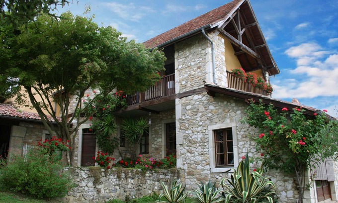 Sauvelade Casa | HERMOSA CASA BEARNAISE CON PISCINA