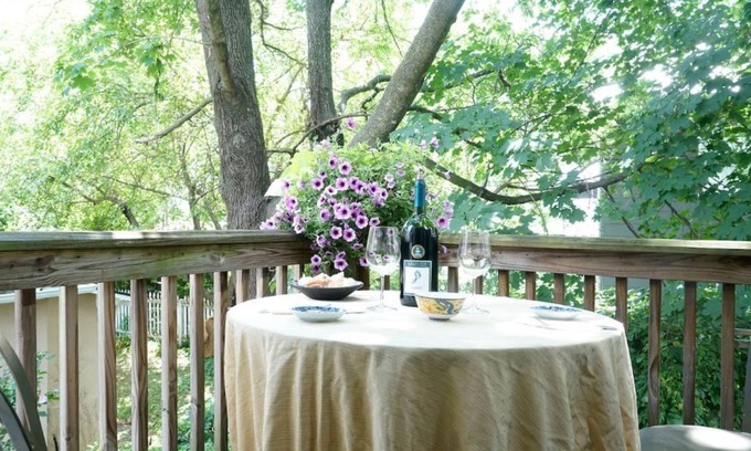 Belmont Casa | Beautiful Belmont Apartment, Walk Everywhere!!