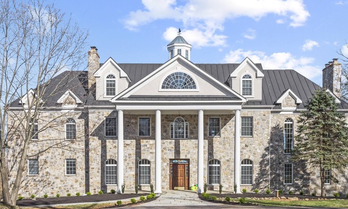 Bluemont Casa | Beautiful Bluemont Estate
