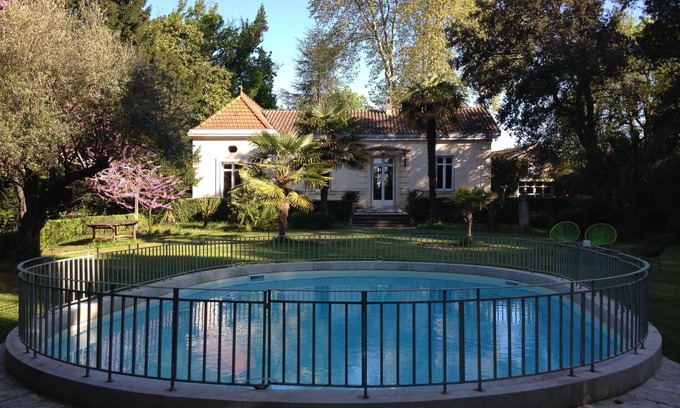 Bruges Casa | Hermosa casa de Burdeos, piscina y tenis en parque arbolado de 1 hectárea
