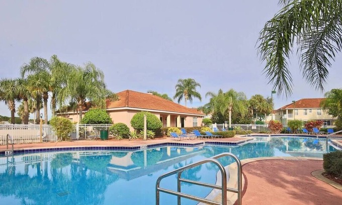 Trafalgar Village Casa | Beautiful, brand new home Fiesta Key Orlando 4730