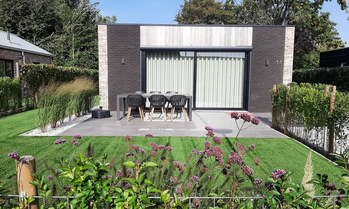 Baarland Casa | Beautiful bungalow on vacation park by the sea