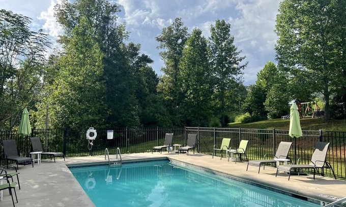 Vein Mountain Cabina | Beautiful Cabin few minutes away from Lake Lure and Chimney Rock